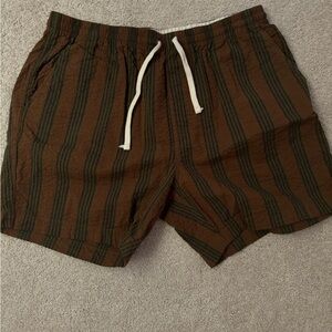 J.Crew 6" dock short in stretch seersucker L